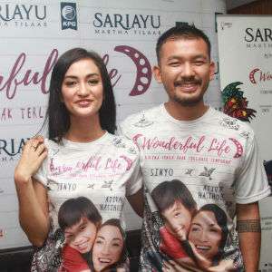 Atiqah Hasiholan dan Rio Dewanto