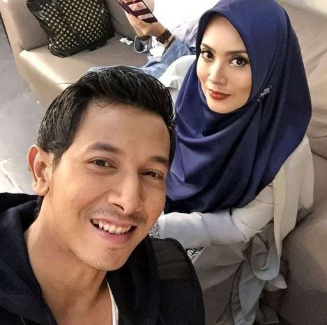 Sony Septian dan Elma Theana