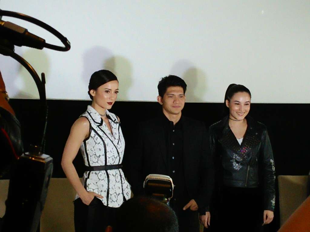 Julie Estele, Iko Uwais dan Chelsea Islan Julie Estele, Iko Uwais dan Chelsea Islan