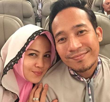 Denny Cagur dan Istri