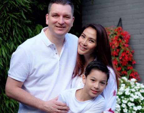 Keluarga Maudy Koesnaedi