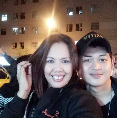 Elly Sugigi dan suami