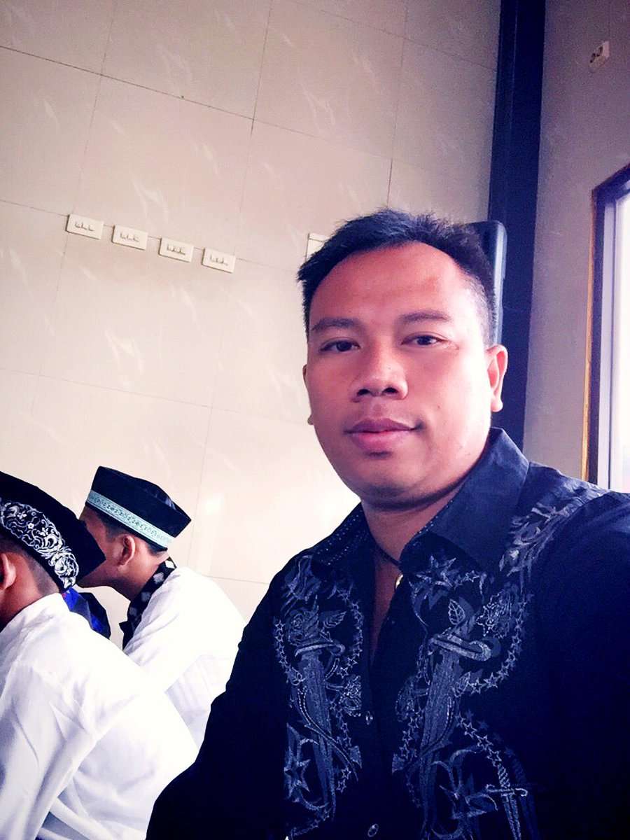 Vicky Prasetyo