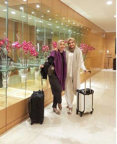 Zaskia Sungkar dan Laudya Cyntia Bella Zaskia Sungkar dan Laudya Cyntia Bella