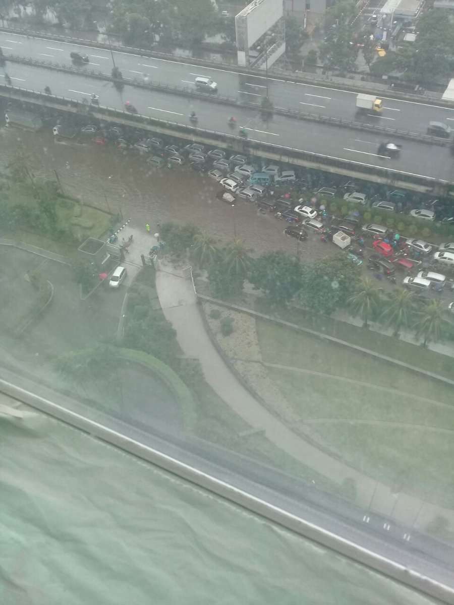 Banjir Persimpangan Coca-cola