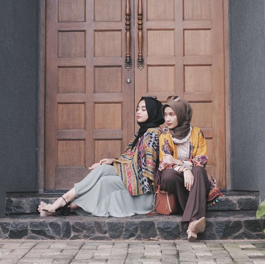 Dwi Handayani & Nabila Hatifa