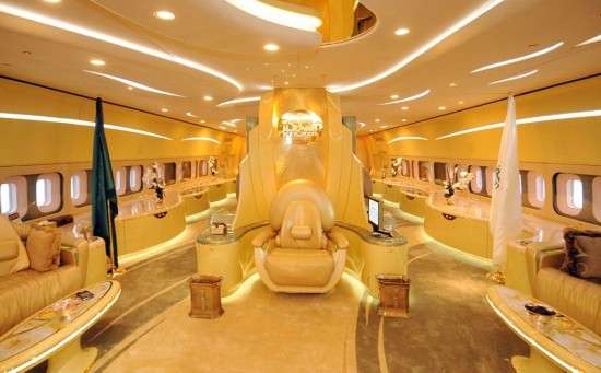 Interior Pesawat Raja Salman