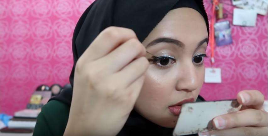 Nisha Ezzati