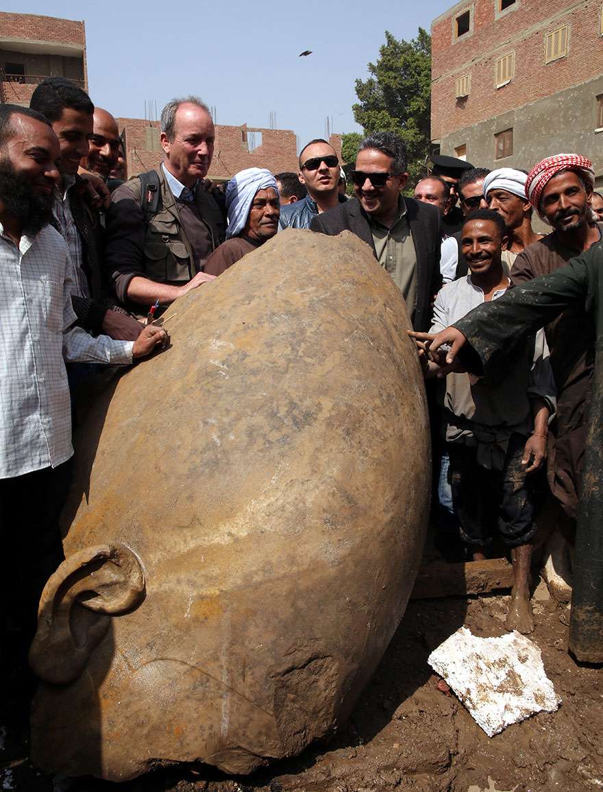 Patung Ramses II