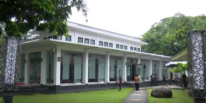 Masjid Baiturahim Istana Merdeka