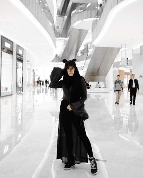 Feby Taradiva Feby Taradiva