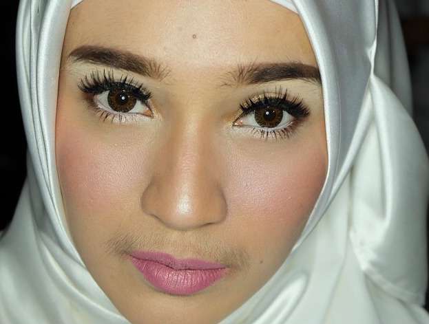 Dhini Aminarti