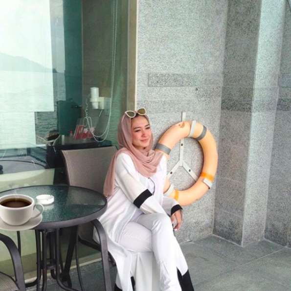 Pelajar cantik