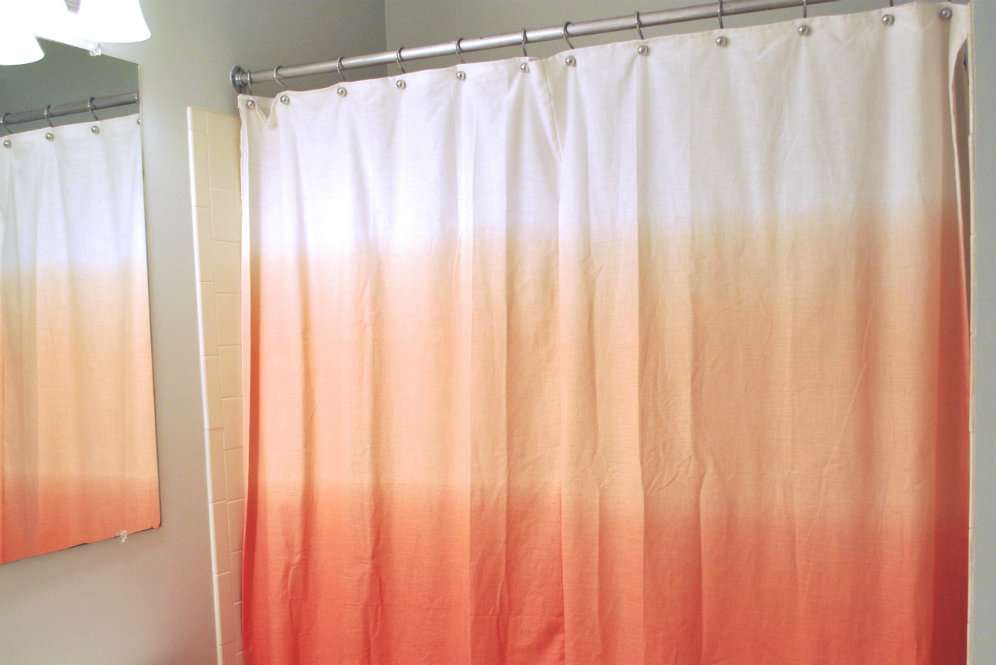 Tirai ombre warna oranye