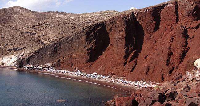 pantai warna warni