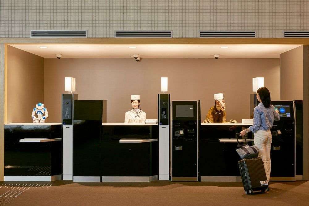 hotel robot