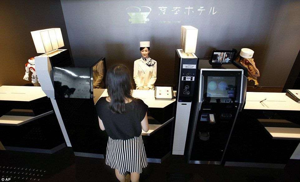 hotel robot