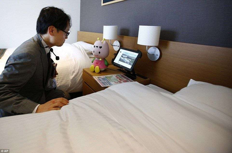 hotel robot
