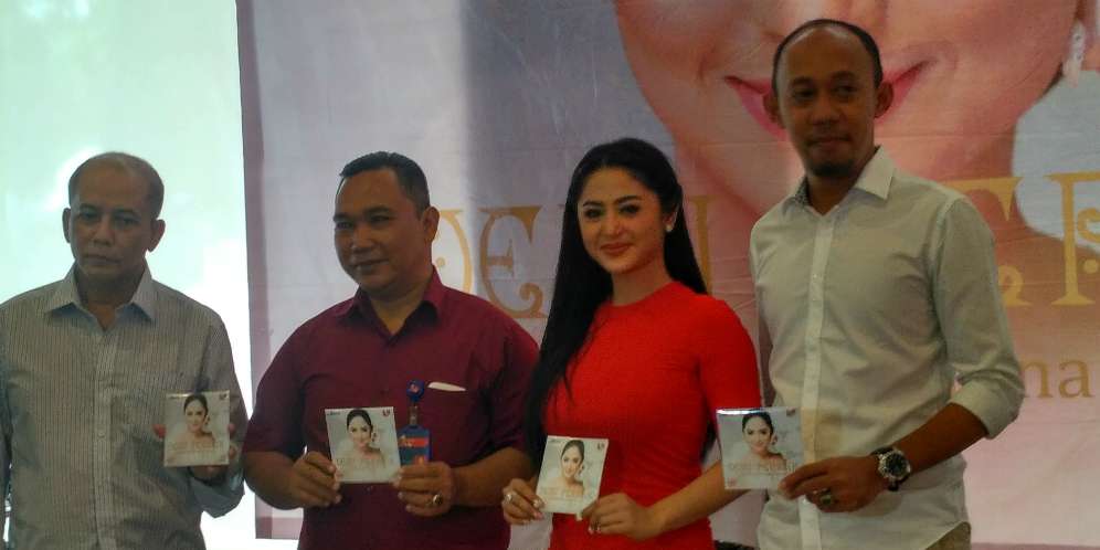 dewi persik