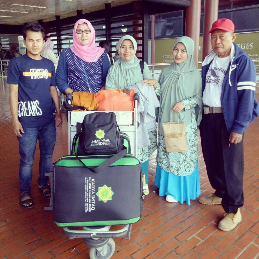 Pemenang 'Umroh Bareng Ibu'