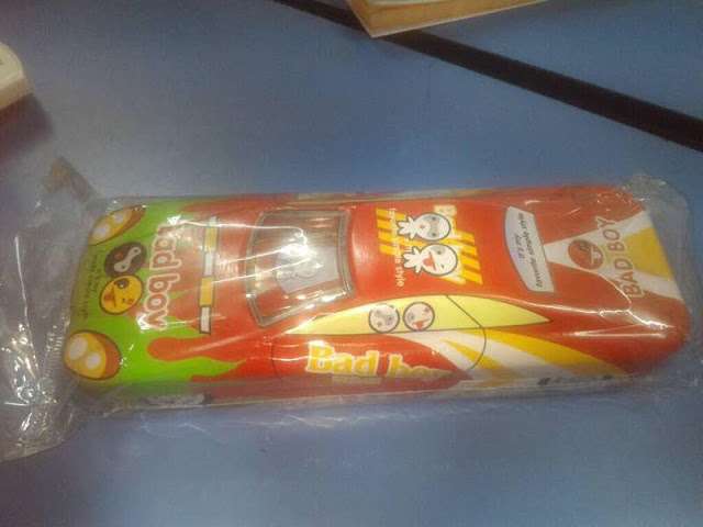 Murid Bawa Pembalut