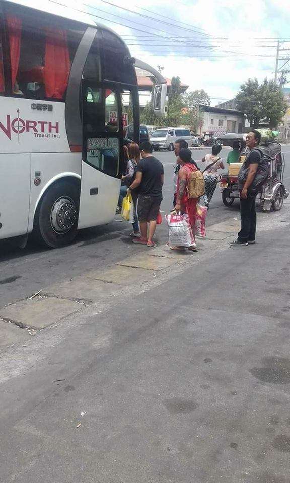 Kakek suku ditolak bis