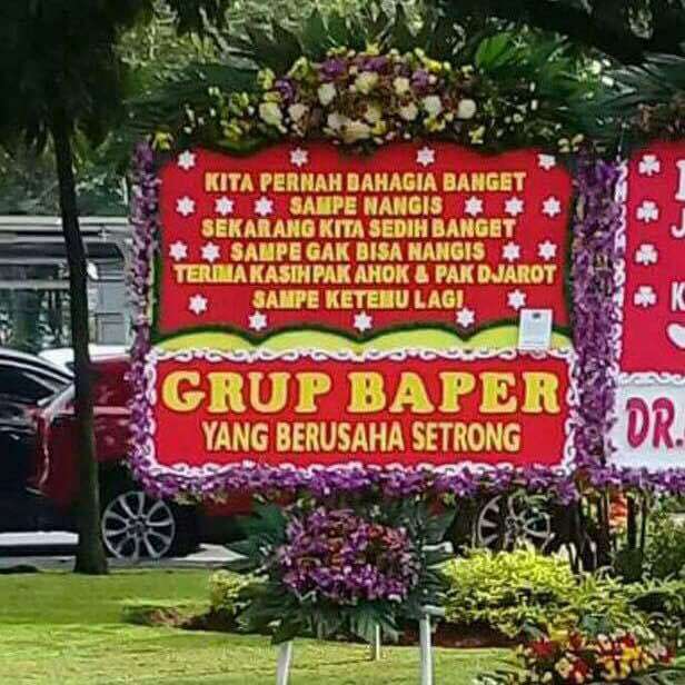 Karangan bunga Ahok-Djarot