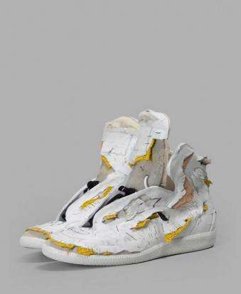 Sepatu rumah mode Maison Margiela