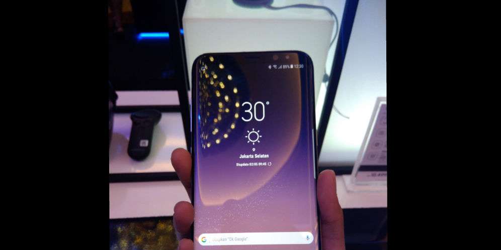 Tampilan muka Samsung S8