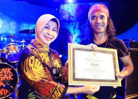 slank wisata