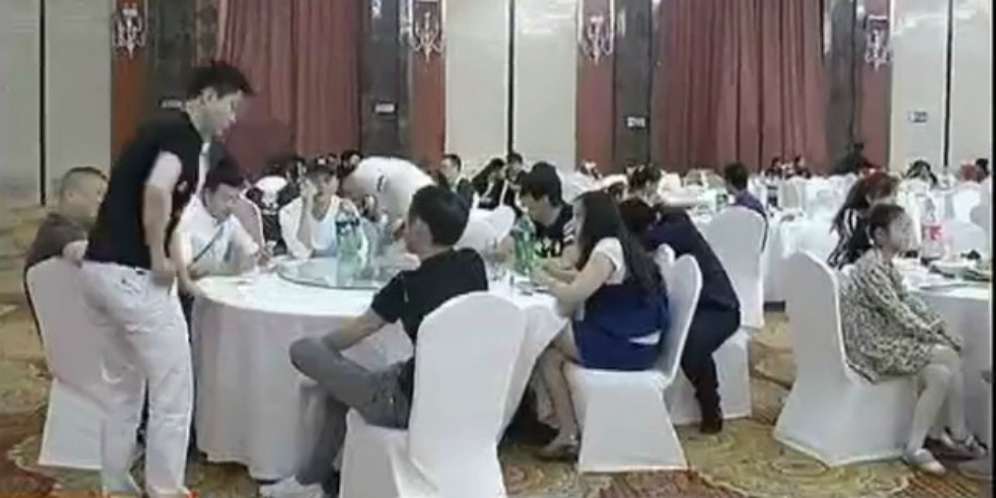 200 Tamu Bayaran di Resepsi