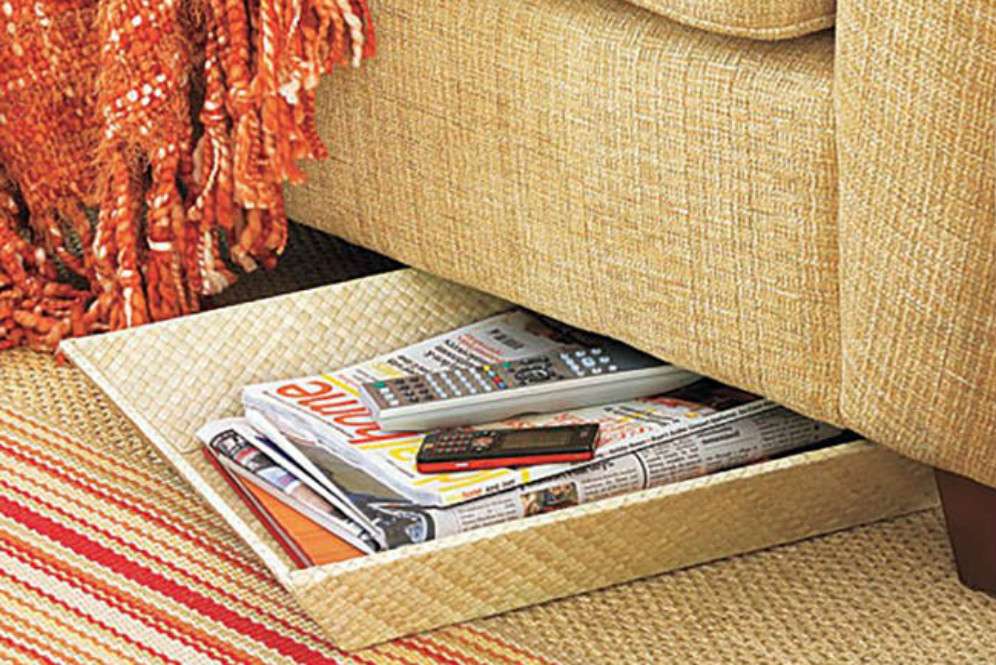 Kotak rotan untuk penyimpanan bawah sofa