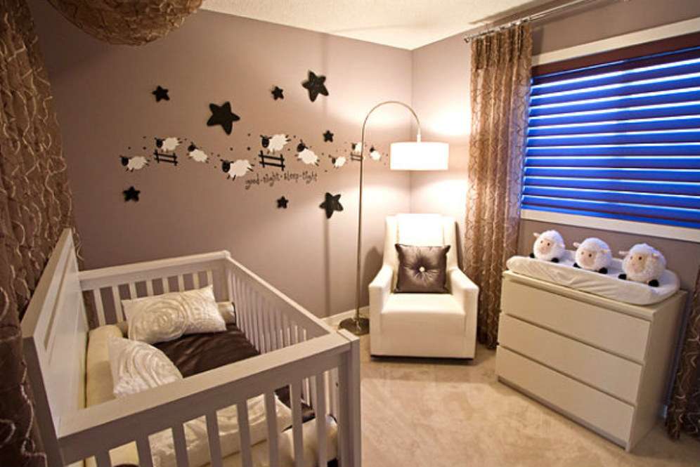 Pencahayaan di kamar bayi Pencahayaan di kamar bayi
