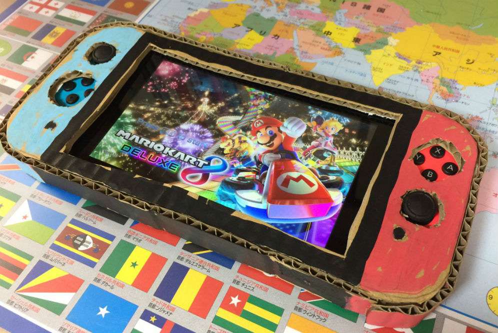 Hadiah Nintendo asli tertutup kardus