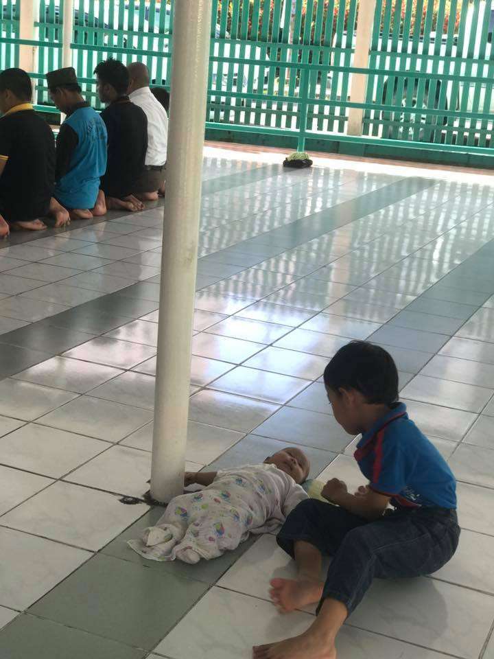 bocah jaga adik bocah jaga adik