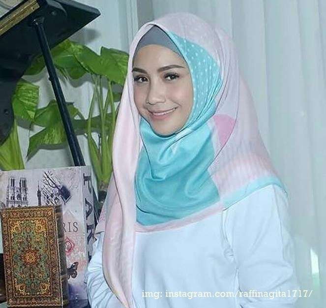 Selebritis Berhijab