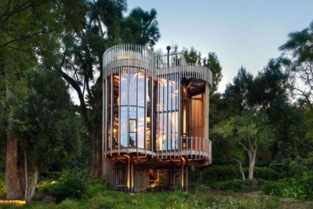 Rumah pohon silinder Rumah pohon silinder