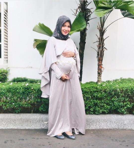 Ussiy Fauziah Ussiy Fauziah
