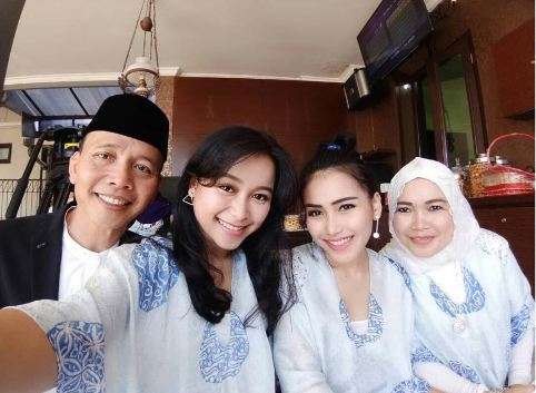 syifa sekeluarga