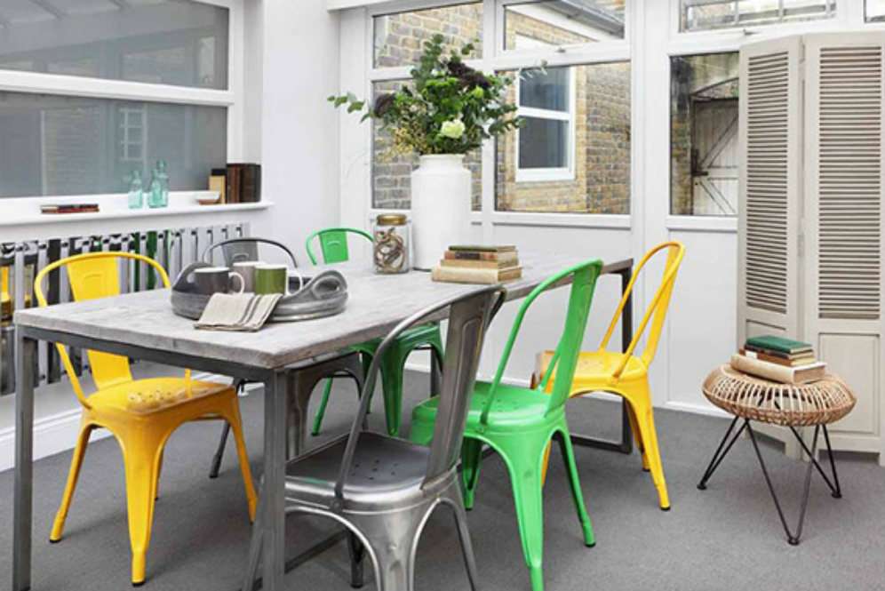 Desain warna-warni industrial