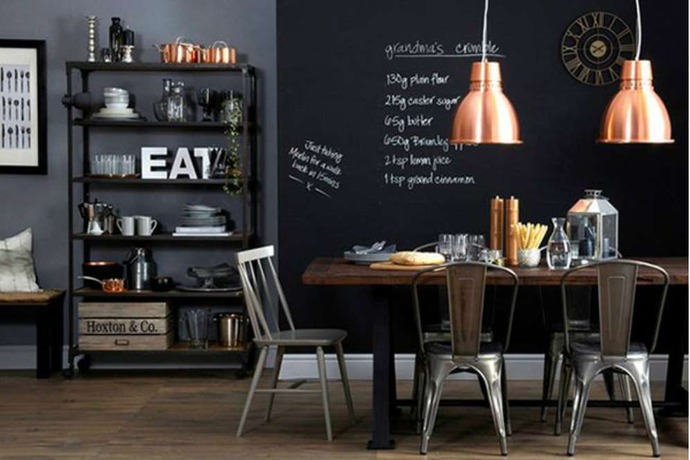 Gaya industrial dengan nuansa tembaga