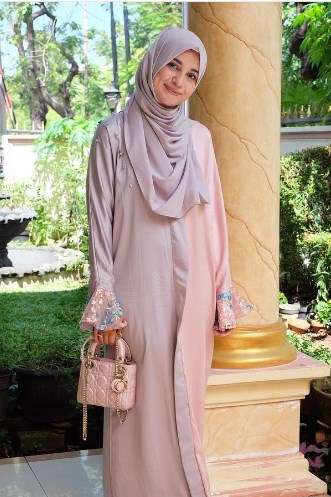 Shireen Sungkar
