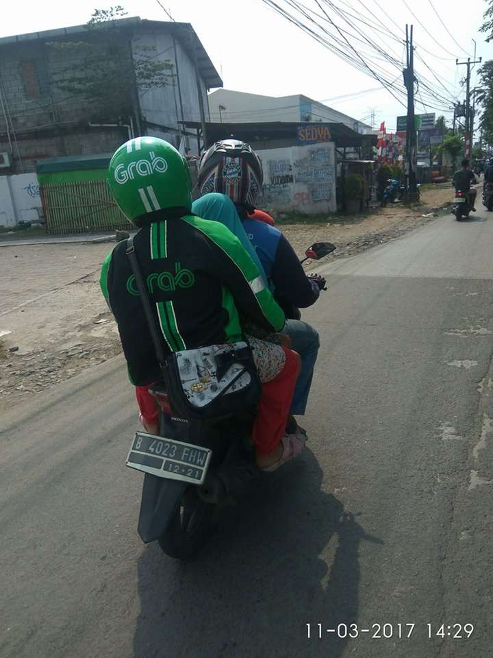 Driver digoenceng penumpang