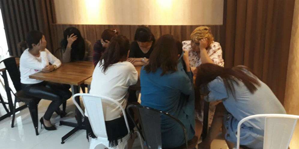Pretty Asmara dan para terduga pengguna narkoba diperiksa