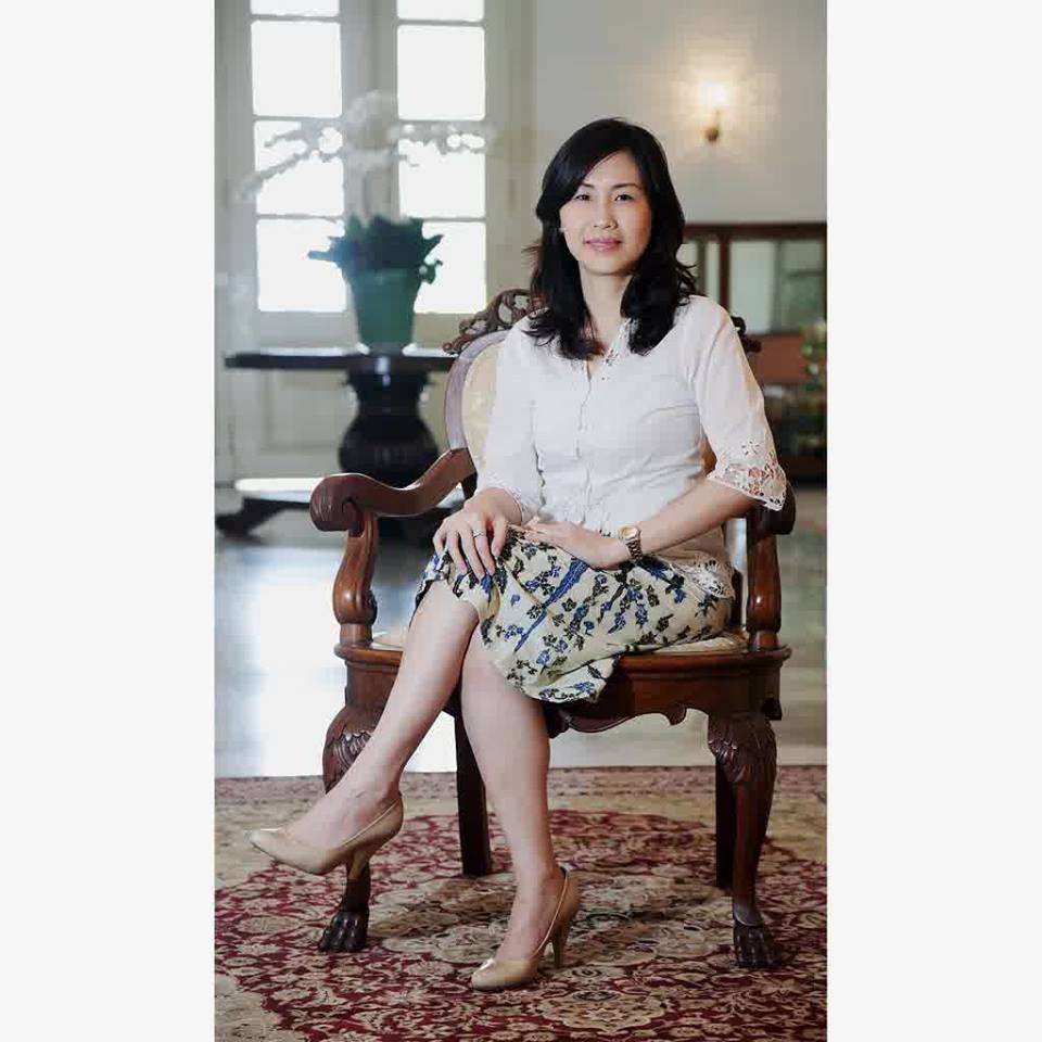 Istri Pejabat Cantik Istri Pejabat Cantik