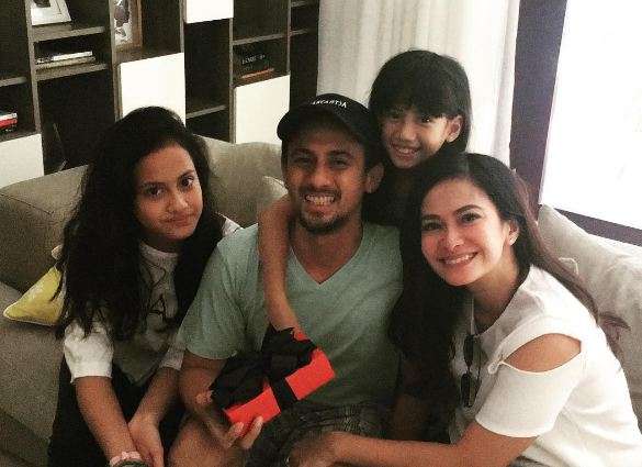 ersa mayori dan keluarga ersa mayori dan keluarga