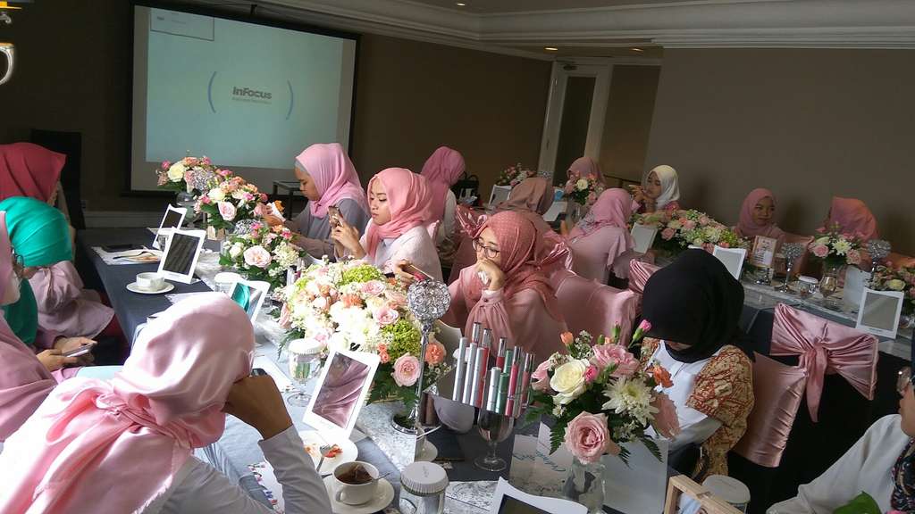 Colordate Gathering