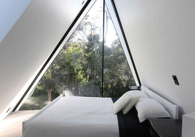 Ruang tidur rumah tenda