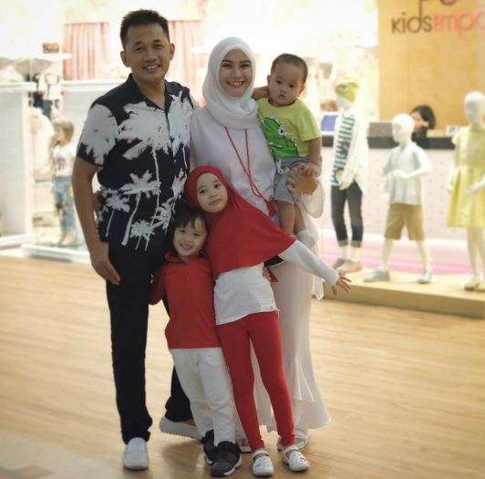 zaskia adya mecca dan hanung bramantyo