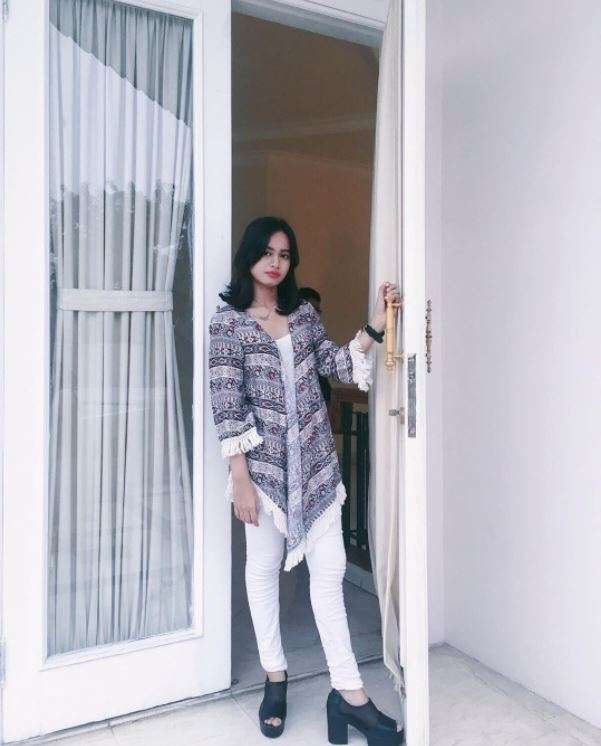 Anak Pelawak Cantik
